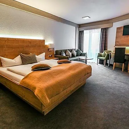 Otel Quellenhof 3*