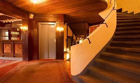 Hotel Quellenhof 3*